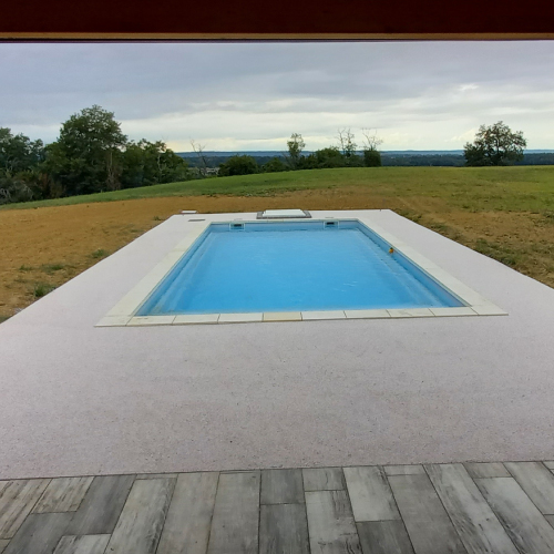 resine-gomme-piscine-tarbes-pau