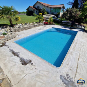 resine-moquette-pierre-tour-piscine-louit-7