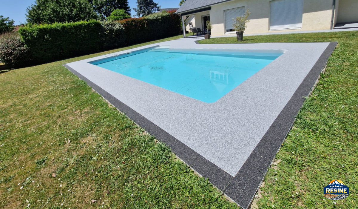 moquette-pierre-laloubere-piscine-terrasse